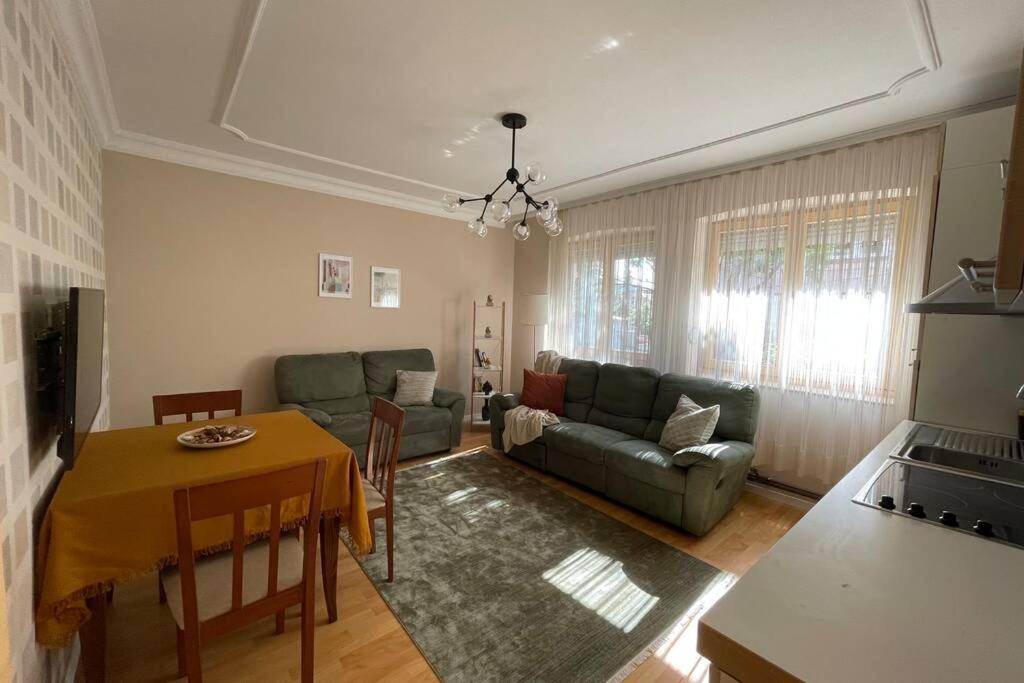Cozy Apartment In The Old Center Of Prishtina Priştine Dış mekan fotoğraf